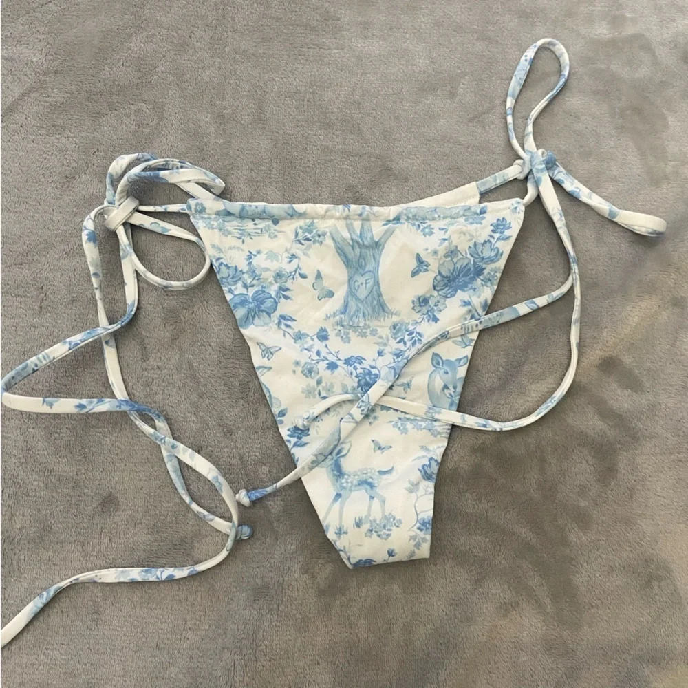 New! Frankie’s Bikinis x GIGI HADID Tia toile thong bikini bottoms 24151